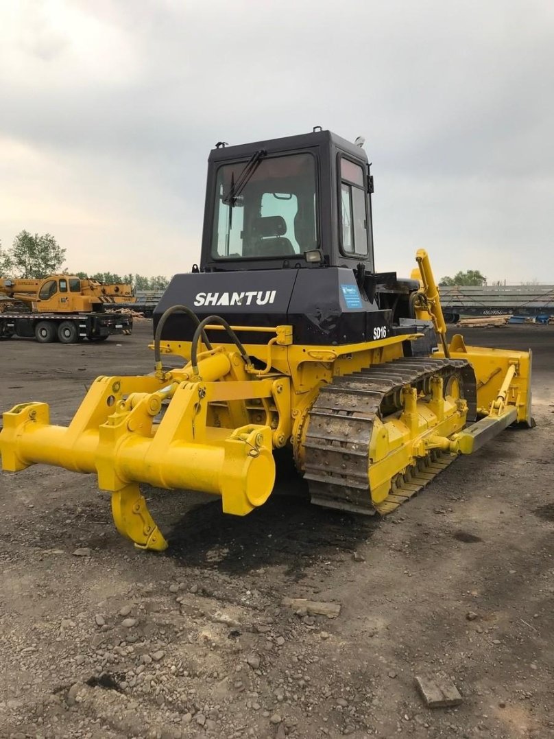 Бульдозер Шантуй СД 16