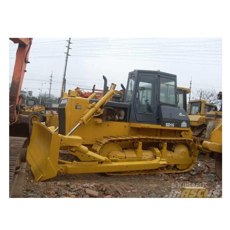 Бульдозер Шантуй sd16