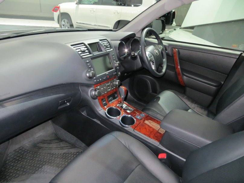 Тойота Клюгер gsu40