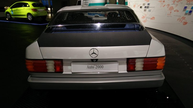 1981 Mercedes auto 2000 концепт