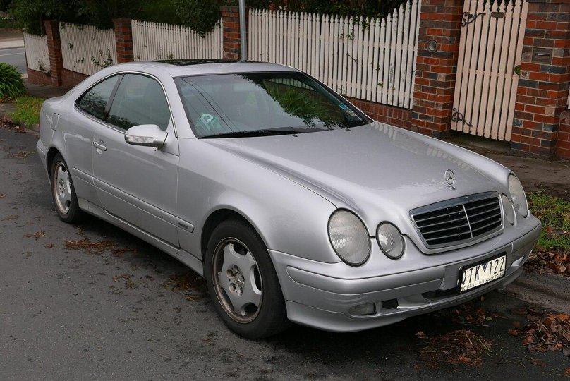 Мерседес Бенц CLK 320