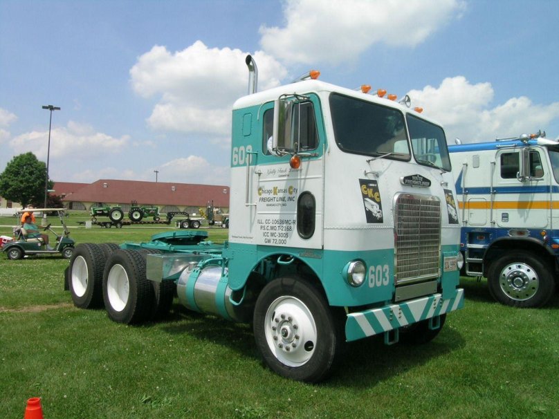 Фредлайнер Coe