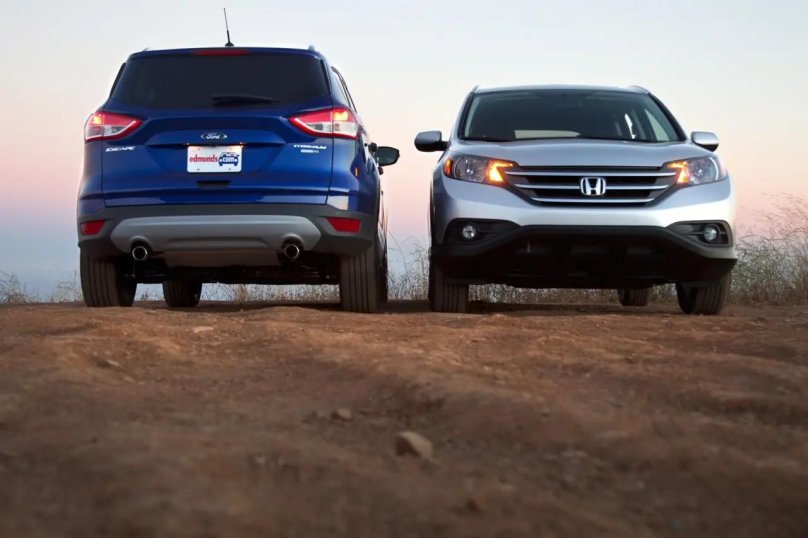 Ford Kuga 1 и Honda CRV 3