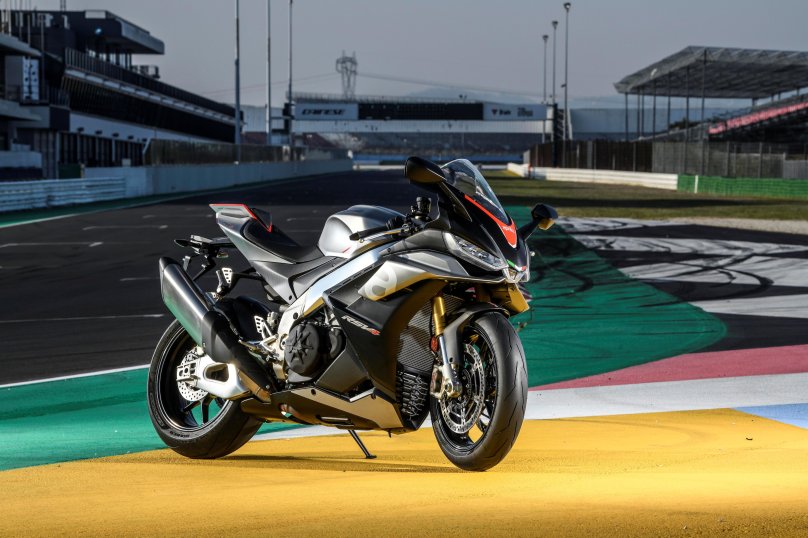 Aprilia rsv4 2021