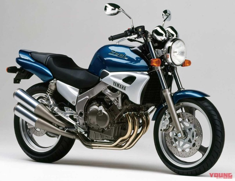 Дорожный мотоцикл Ямаха 600