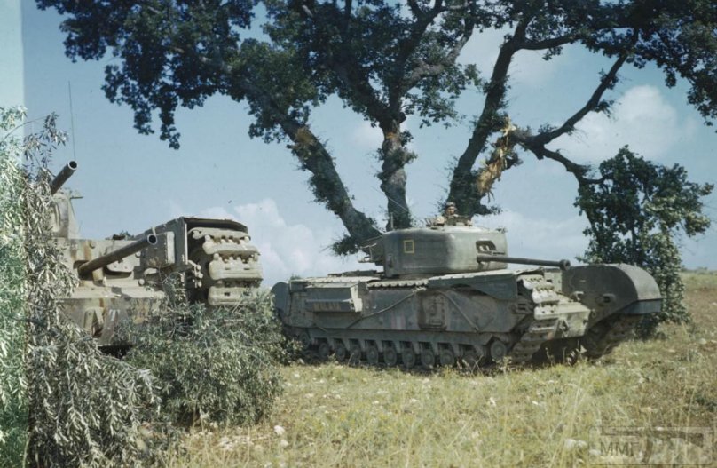 Танки Черчилль 1944