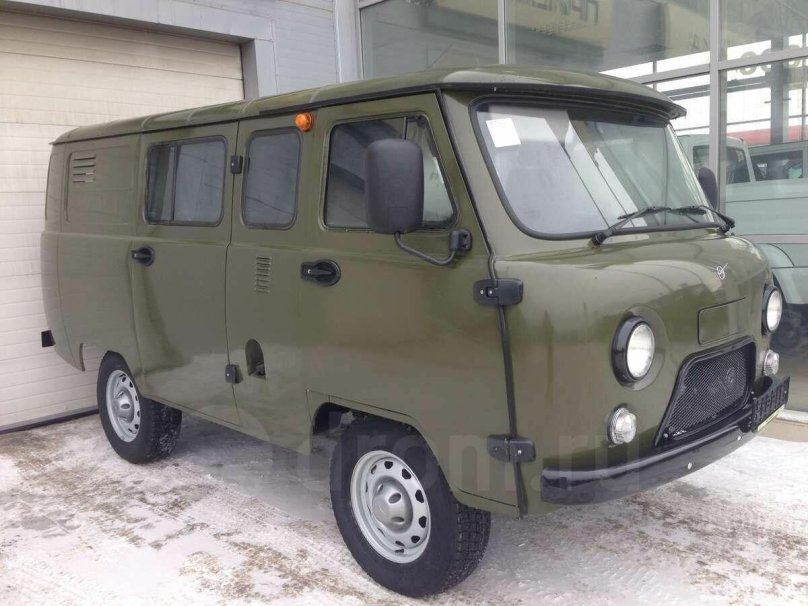 УАЗ фургон 3741 Буханка зеленый