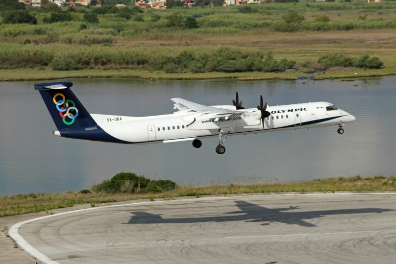 DEHAVILLAND Dash 8 q400 Аврора
