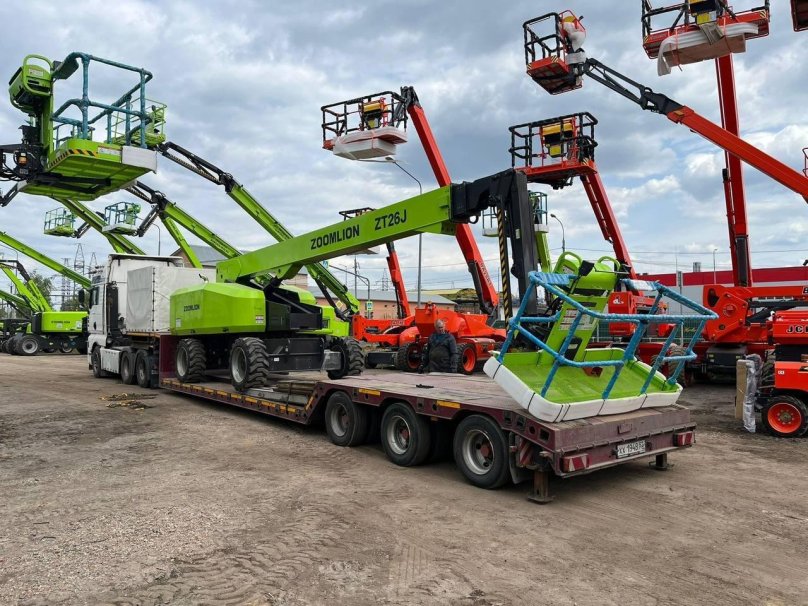 Телескопический самоходный подъемник Zoomlion zt26j