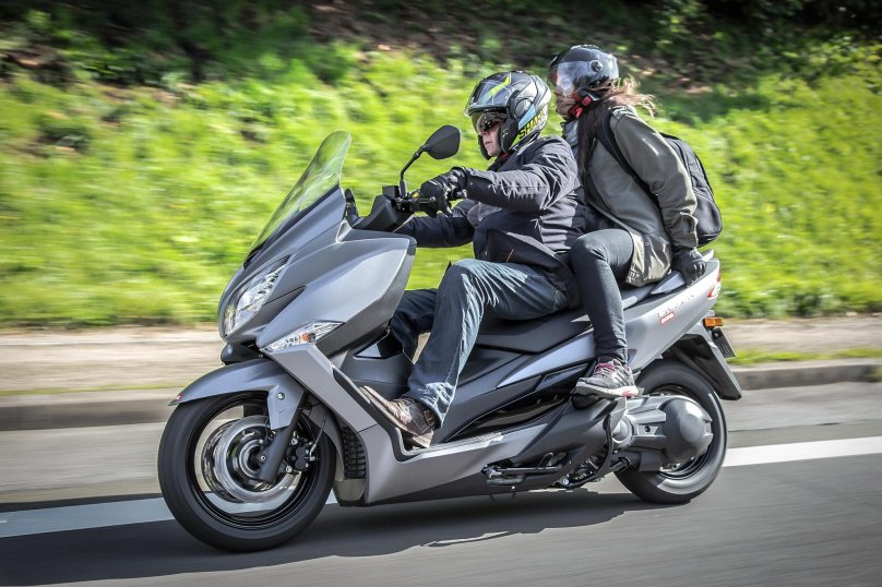 Сузуки Скайвэй 400