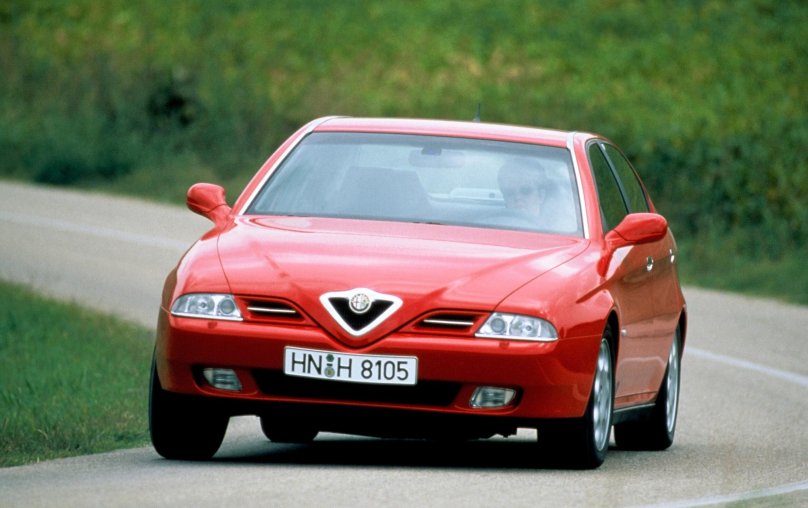 Alfa Romeo 166 936