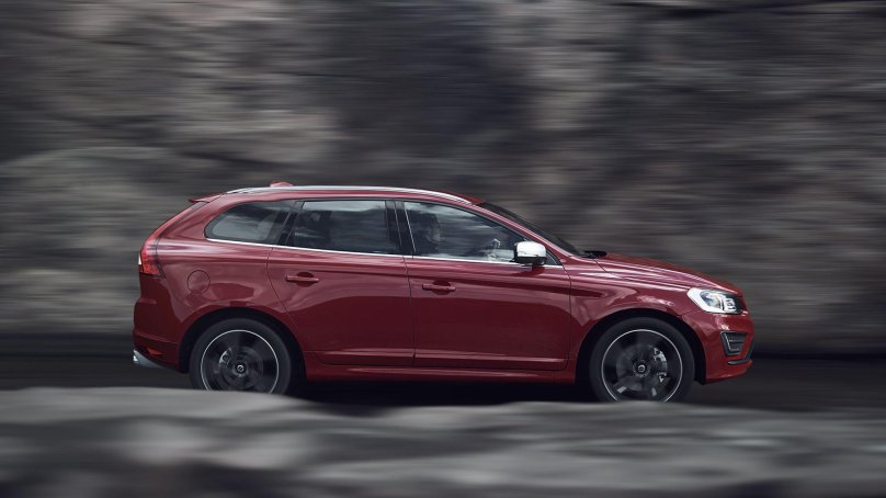 Вольво хс60 красная