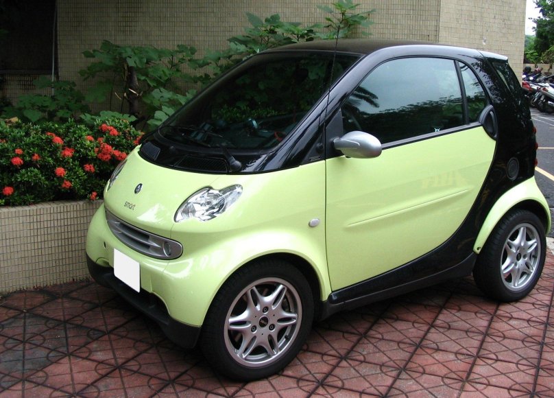Mercedes Smart car