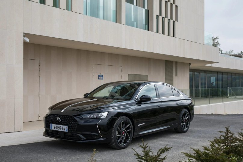 Автомобиль.DS 2023