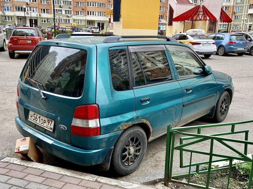 Ford Festiva Mini Wagon