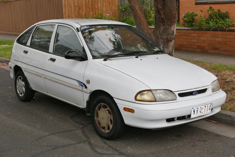 Kia Avella хэтчбек