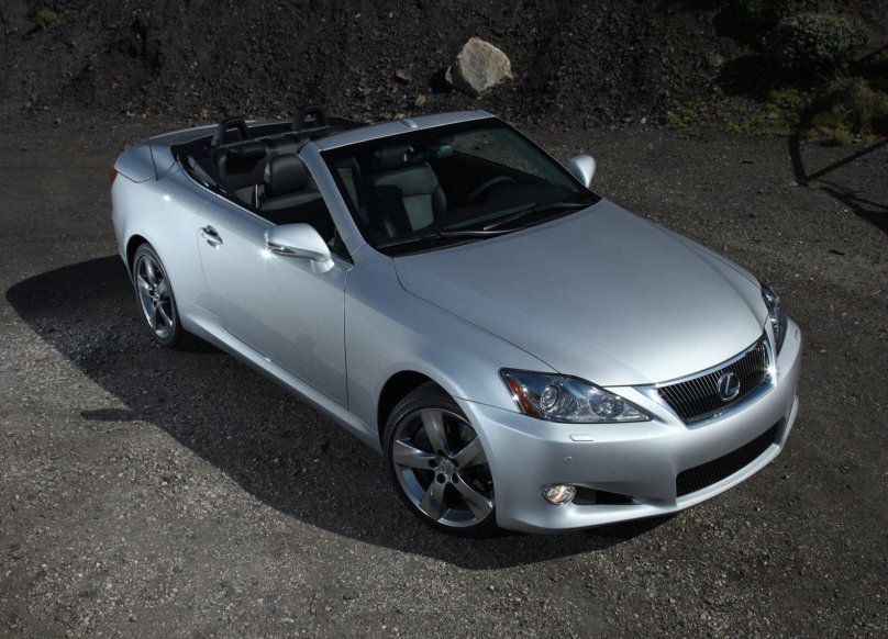 Lexus is 250 серебристый