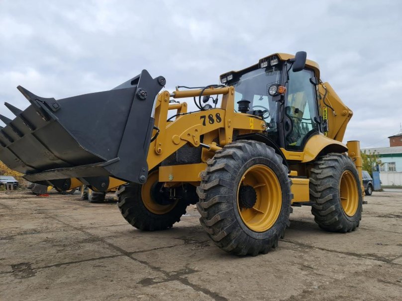 Экскаватор-погрузчик Leist gross 788