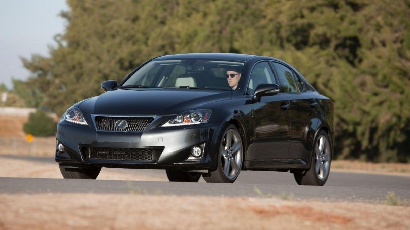 Лексус is350 седан