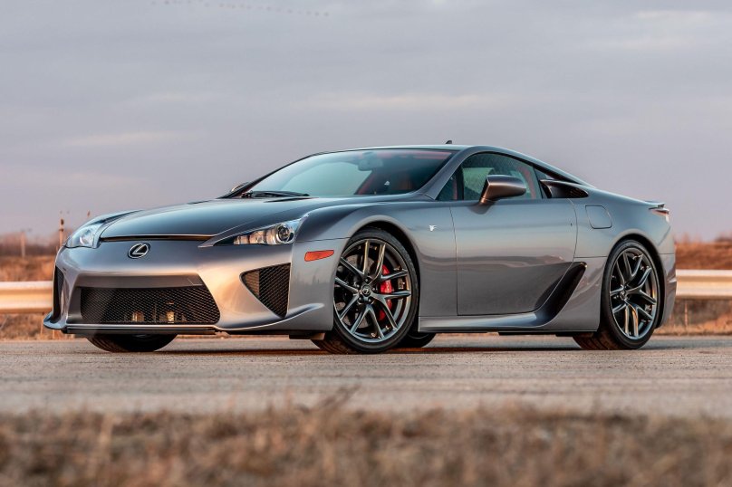 Лексус ЛФА 2021
