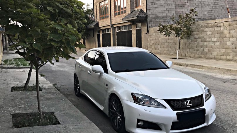 Лексус ISF