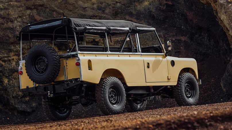 Land Rover Series 3 109