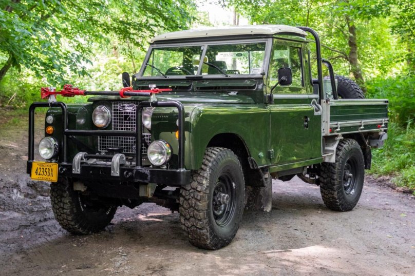 Land Rover 109 Series II