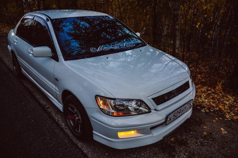 Mitsubishi Lancer Cedia 2000