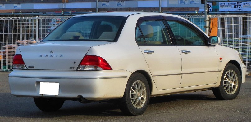 Mitsubishi Lancer Cedia 2000