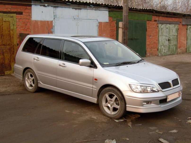 Мицубиси Лансер цедия 2001 универсал