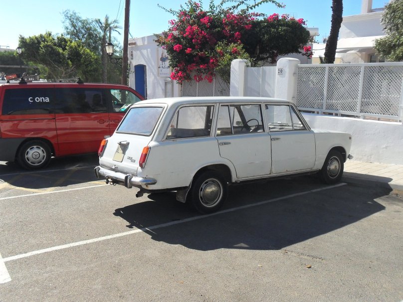 Seat 124 с багажником