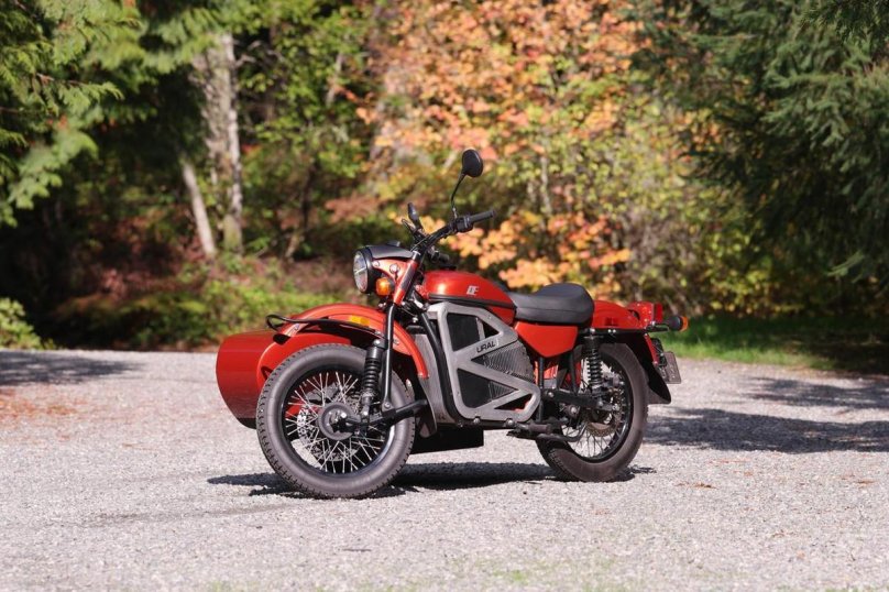 Мотоцикл Урал красный