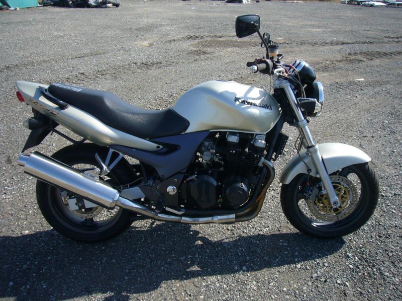 Kawasaki ZR 750