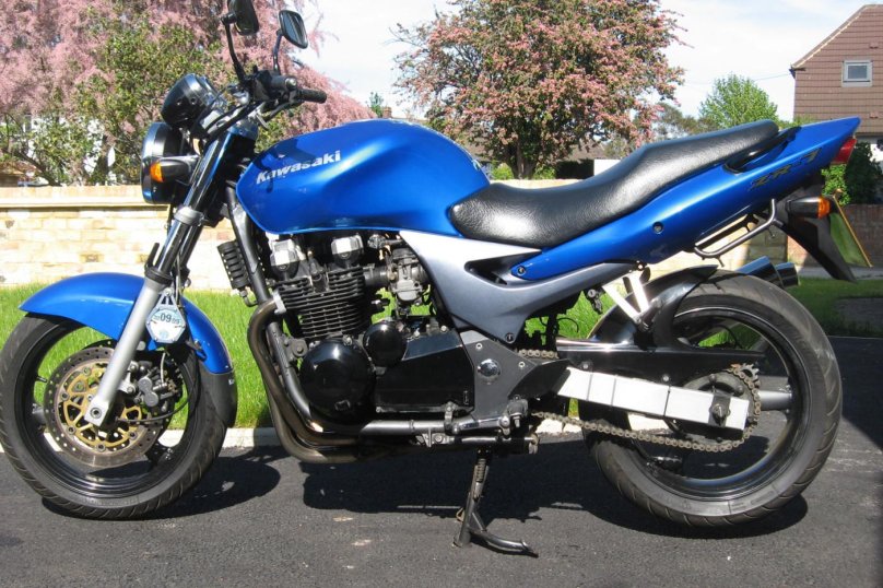 Кавасаки zr750