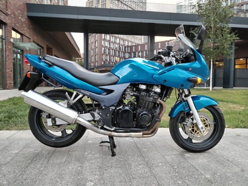 Kawasaki ZR 750