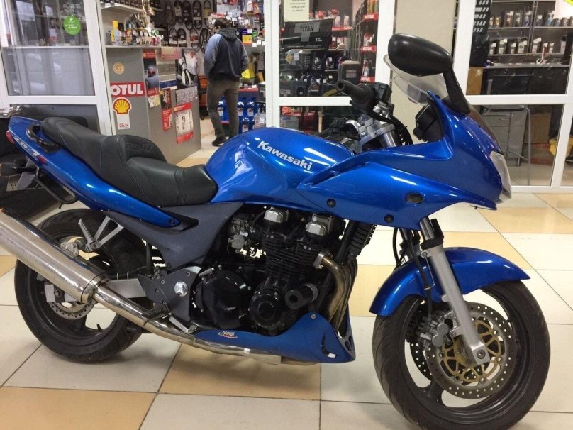 Кавасаки ZR 7s