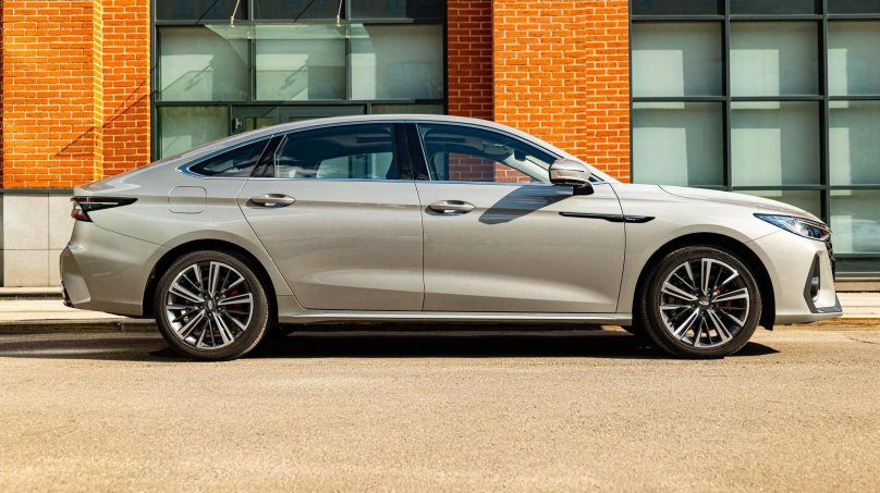 Китайский седан