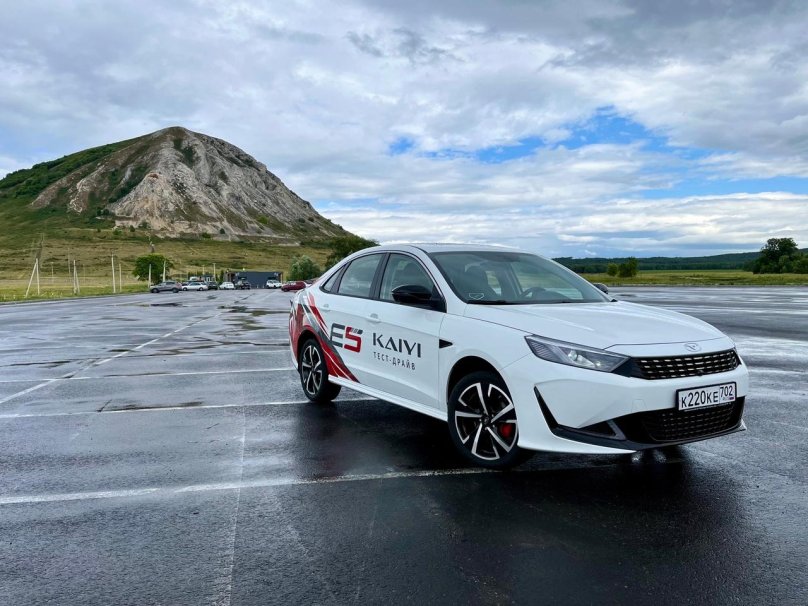 Топ китайских седанов