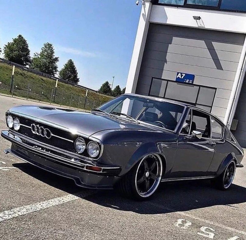 Audi 100 Coupe