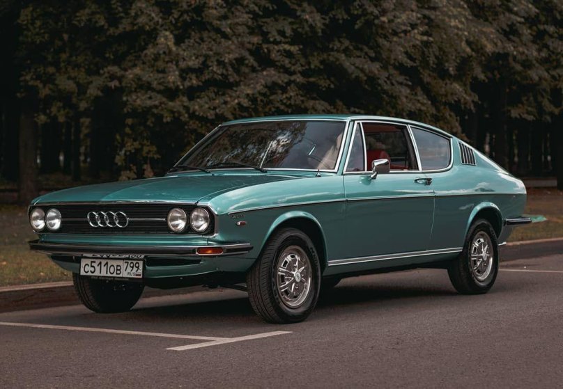 Audi 100 c1