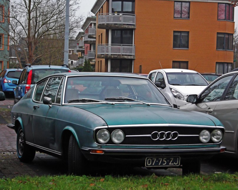 Audi 100 Coupe
