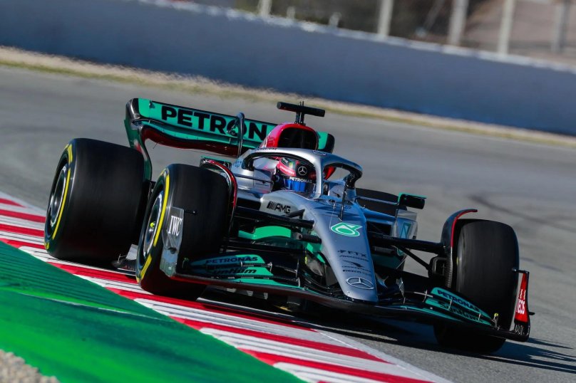 Mercedes f1 2022 mobile Wallpaper