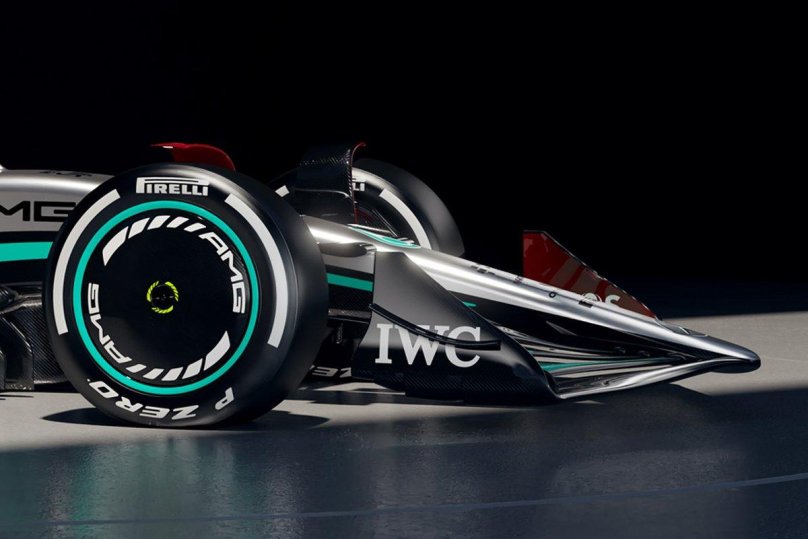 Mercedes f1 2022 presentation Naomi Schiff