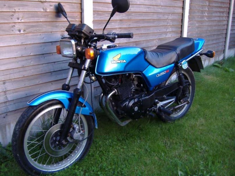 Honda CB 250 old