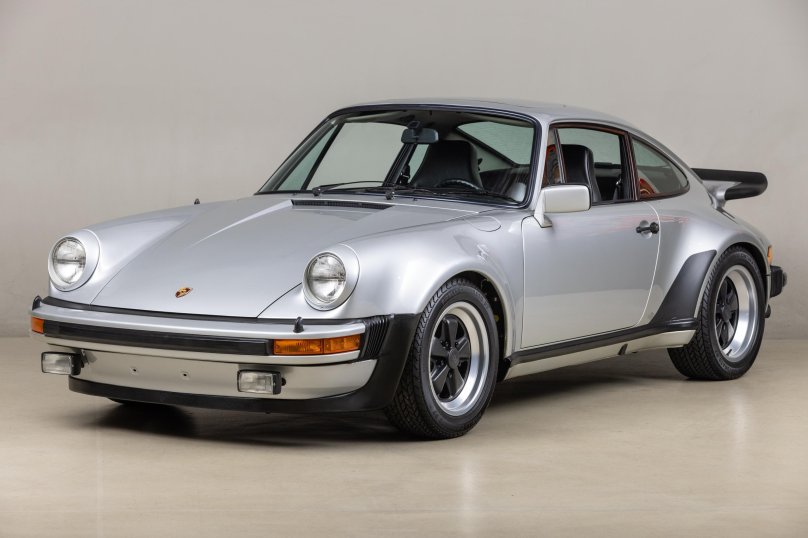 Porsche 930