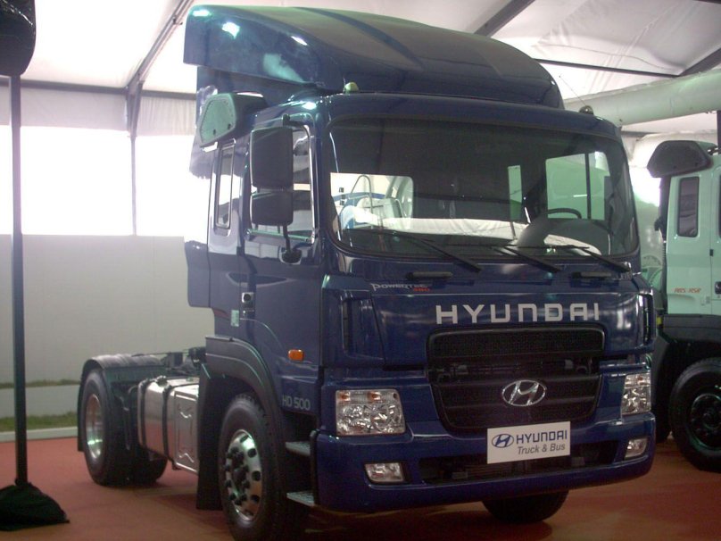 Hyundai hd500 tractor
