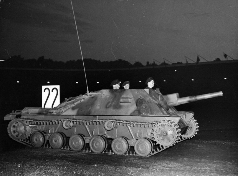 САУ Infanterikanonvagn 72