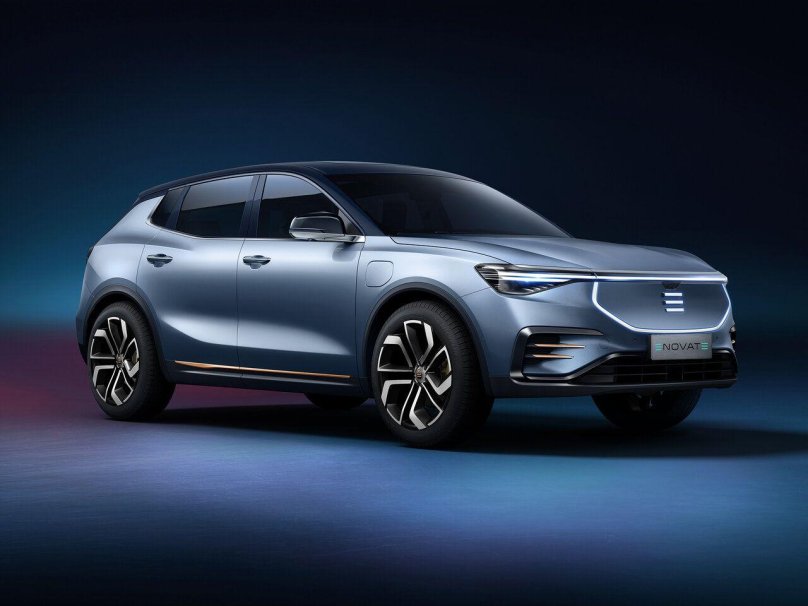 Электромобиль Enovate me7