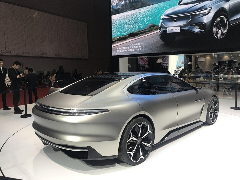 Enovate машина