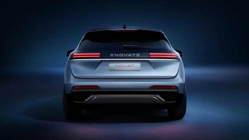 Электромобиль Enovate